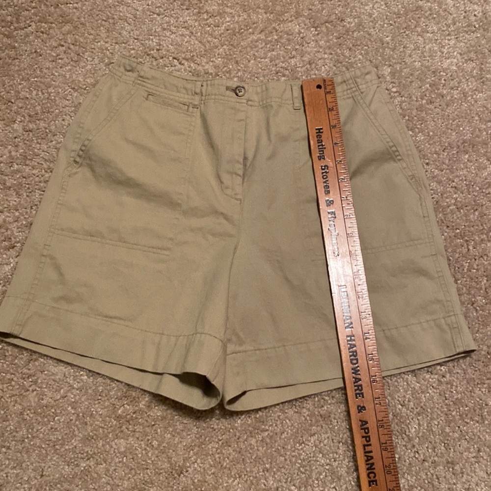 Petite Sophisticate size 8P Khaki Chino Shorts